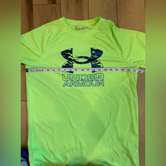 2 Under Armour Shirts - Picture 6 of 12